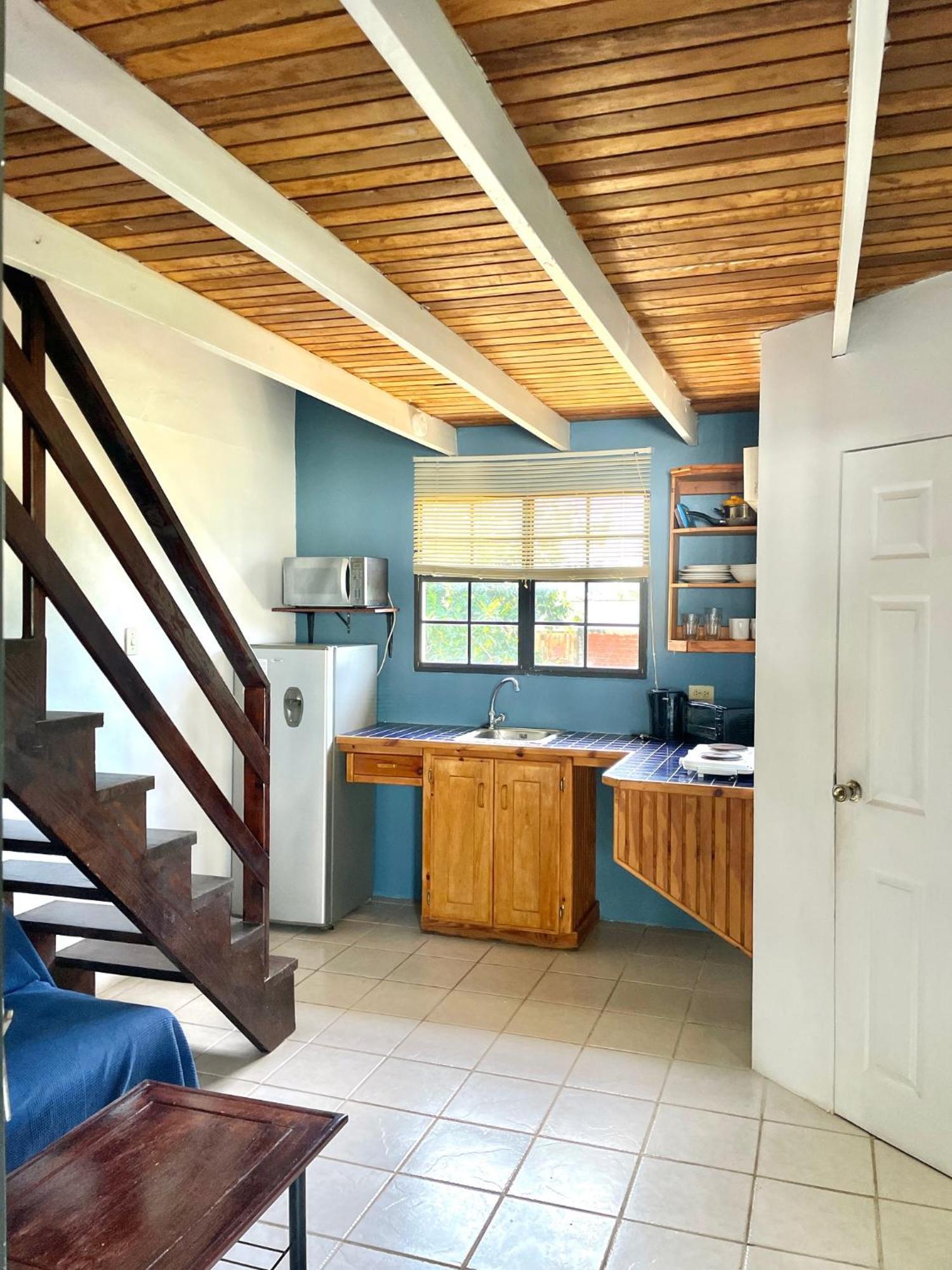 Bananaquit Tobago -Stay Near The Beach Crown Point Bagian luar foto
